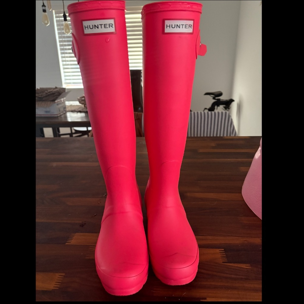 Hunter neon pink/coral rain boots